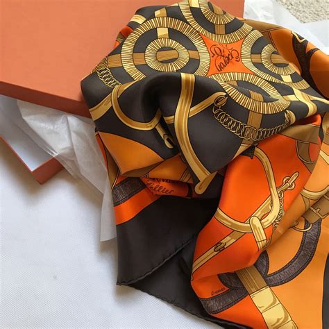 classic hermes scarf pattern.